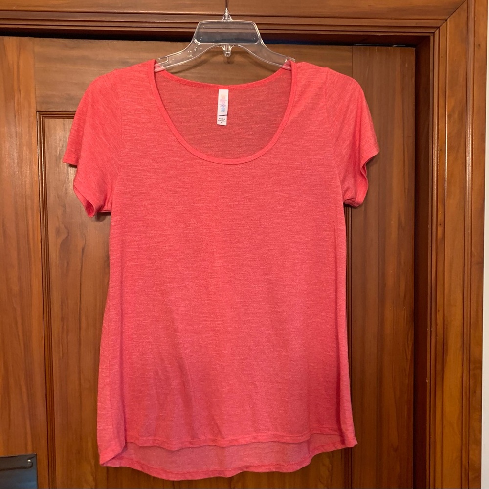 LuLaRoe Salmon Basic T-Shirt